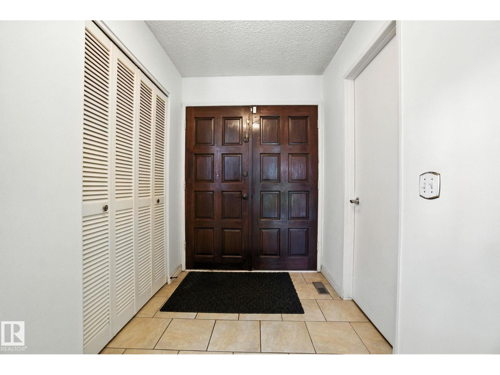 8731 180 ST NW