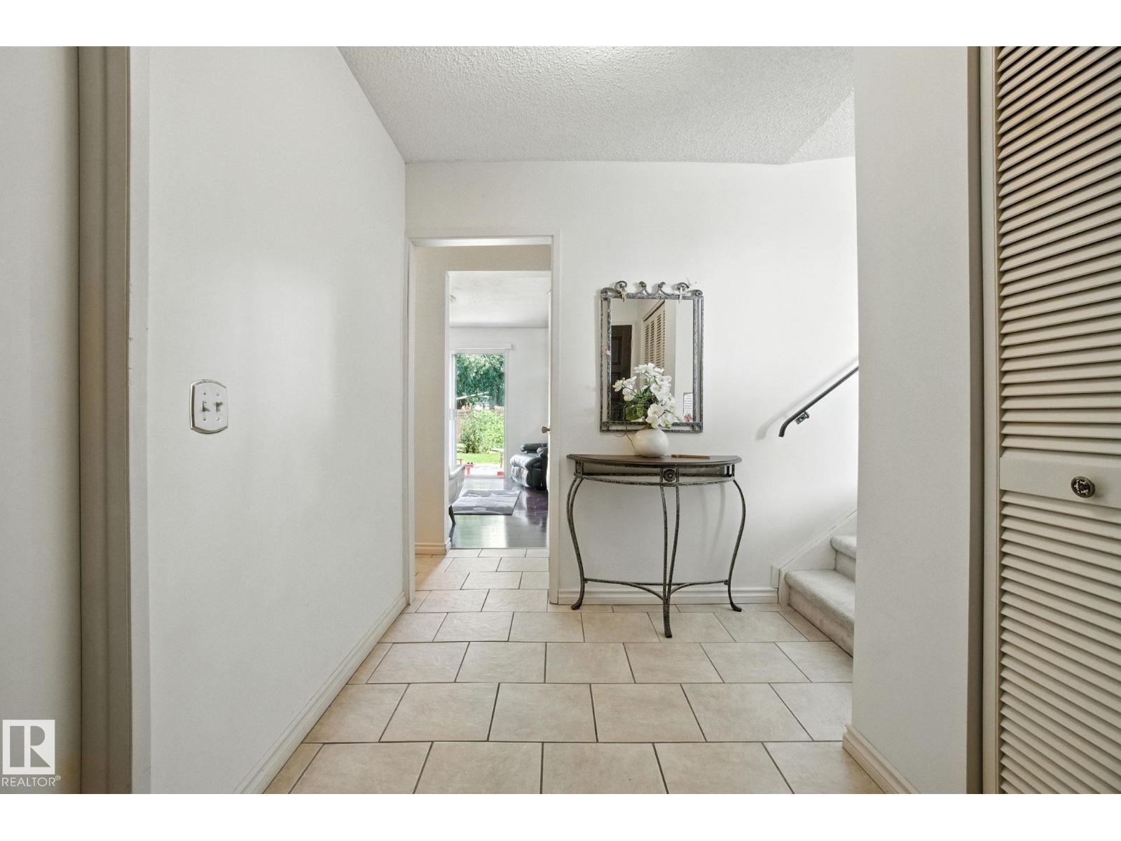 8731 180 ST NW