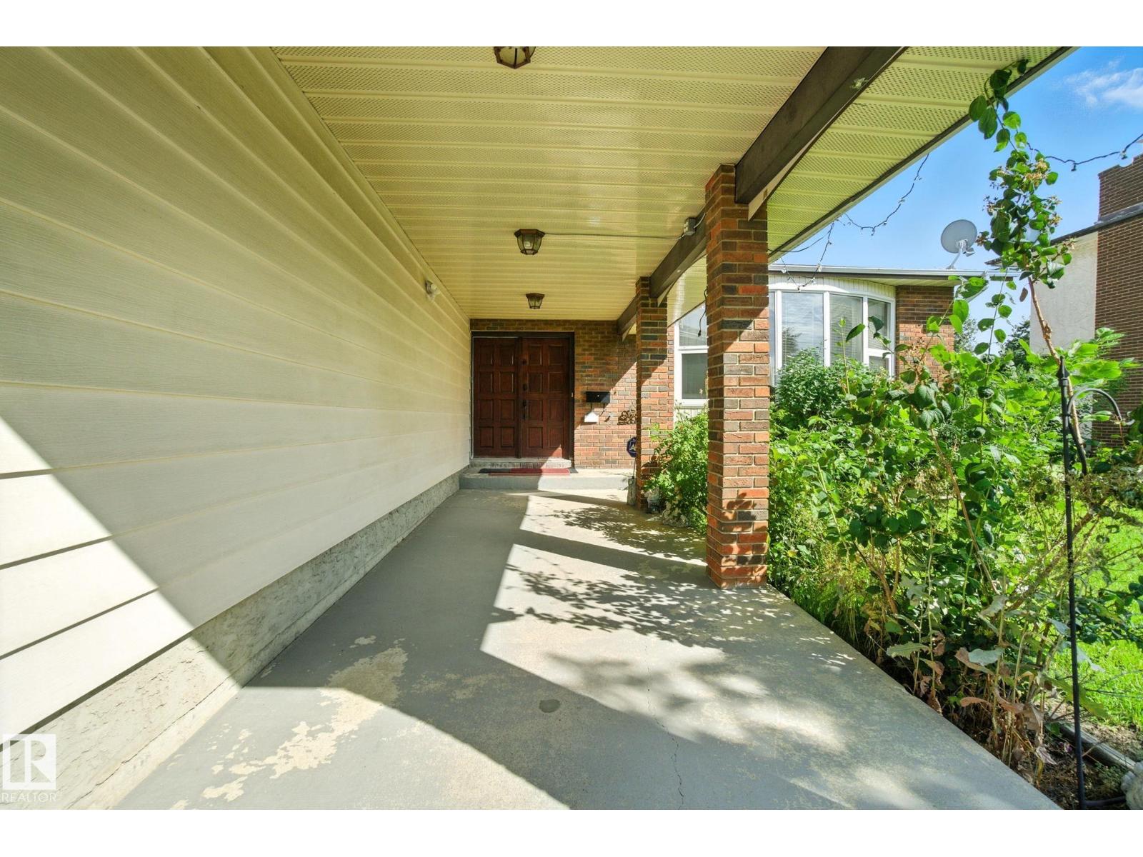 8731 180 ST NW