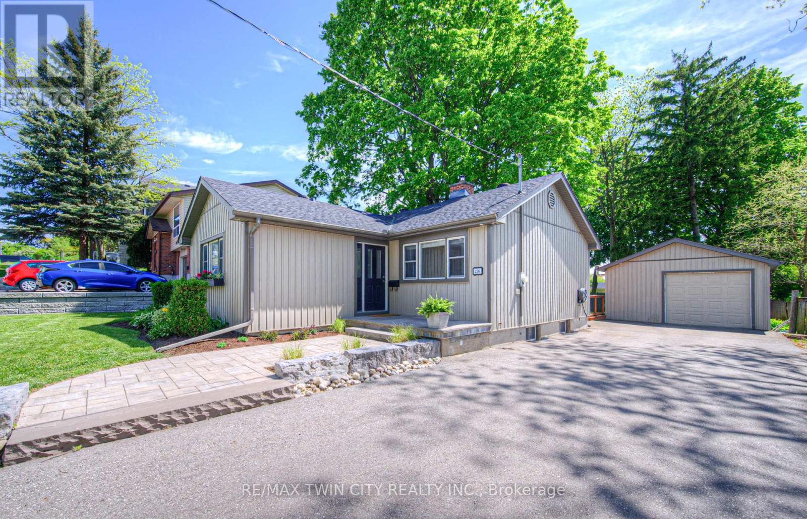 236 HEWAT STREET