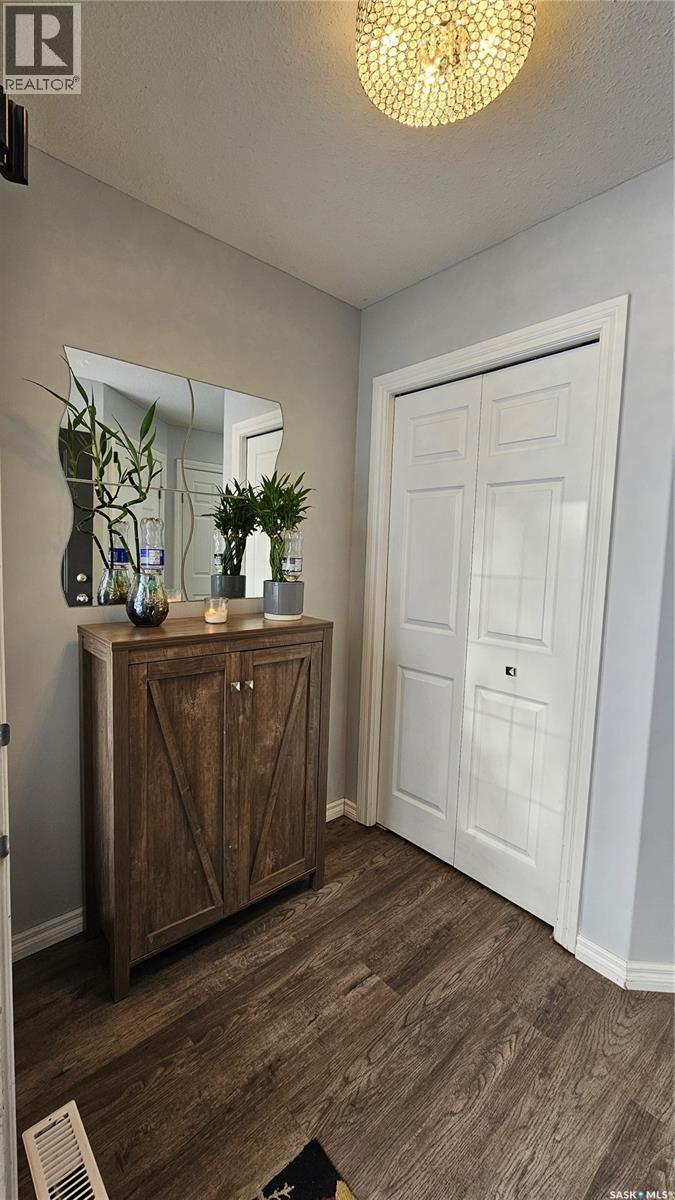 10 103 Banyan CRESCENT