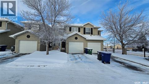 10 103 Banyan CRESCENT Saskatoon SK S7V1G2
