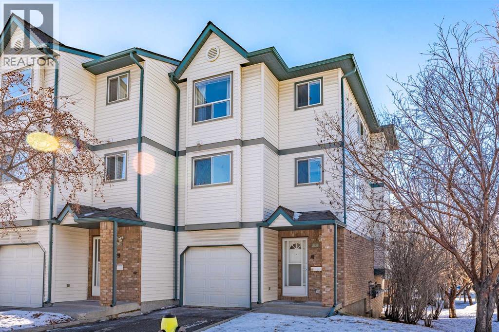 203 Anderson Grove SW