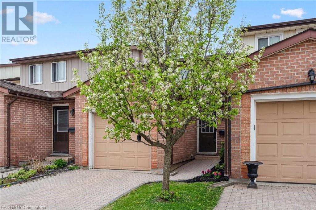 25 VALLEYVIEW Road Unit# 17