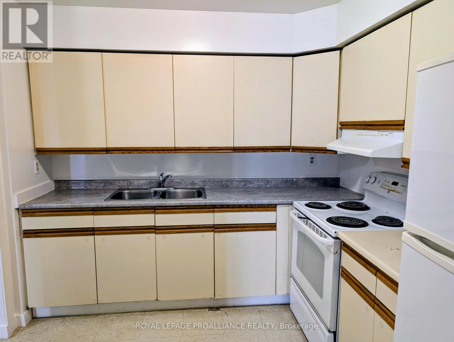 303 - 328 AYLMER STREET