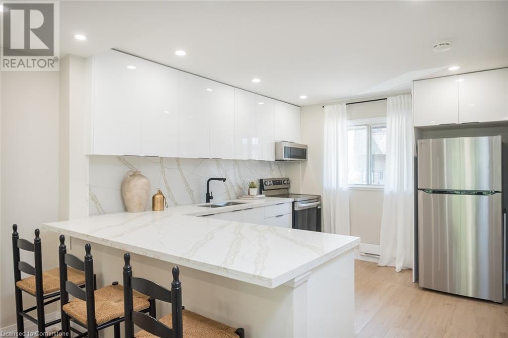 180 MISSISSAUGA VALLEY Boulevard Unit# 11
