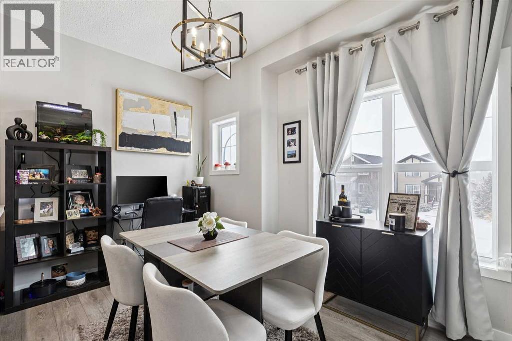 1009, 250 Fireside View