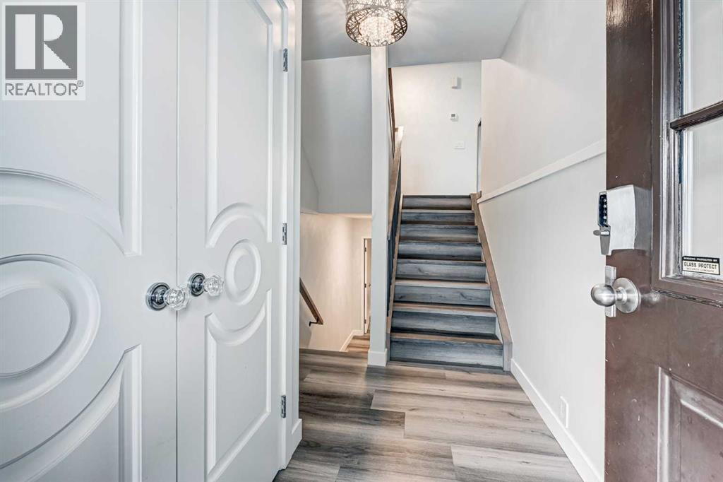 43, 5019 46 Avenue SW