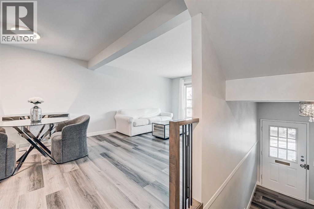 43, 5019 46 Avenue SW