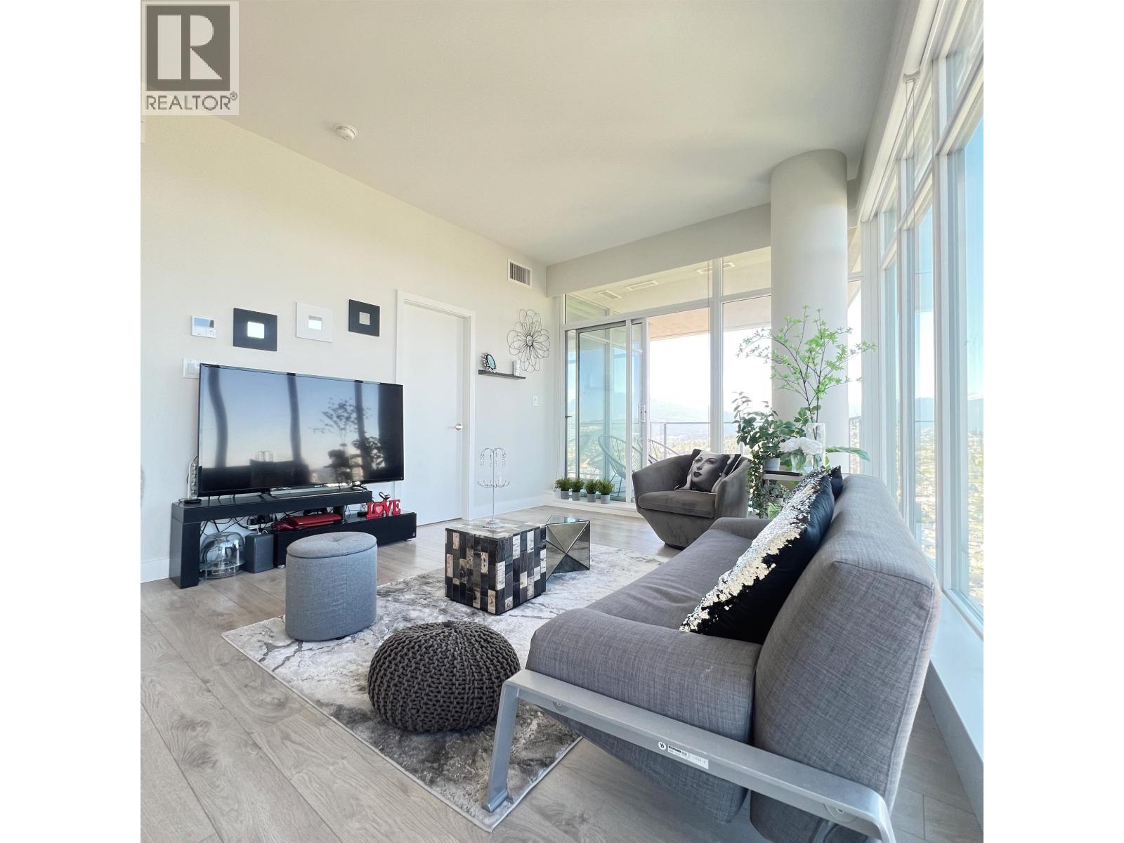 4110 1788 GILMORE AVENUE