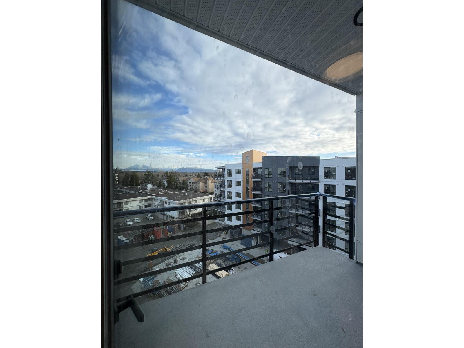 622 20769 FRASER HIGHWAY