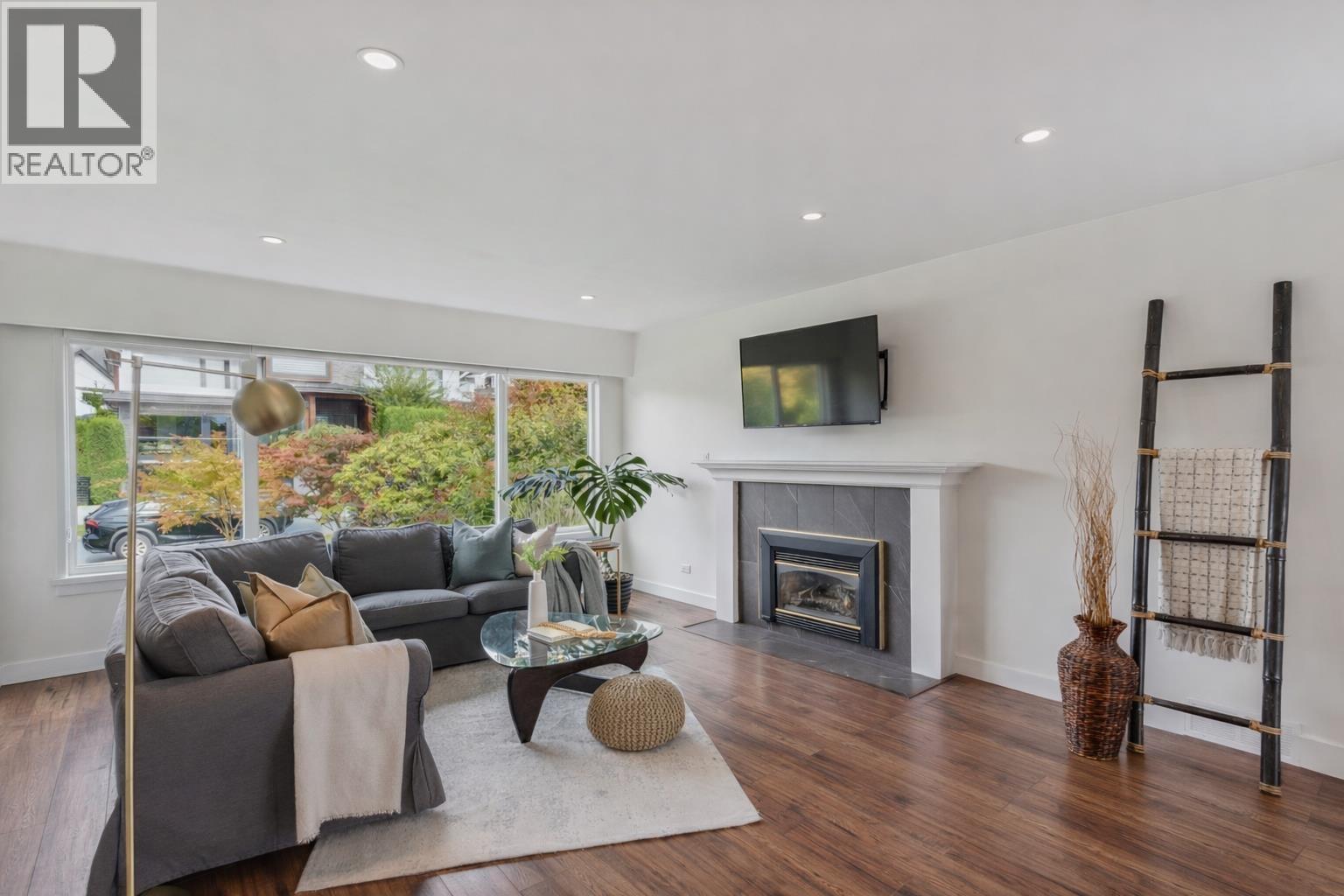 935 BEACONSFIELD ROAD