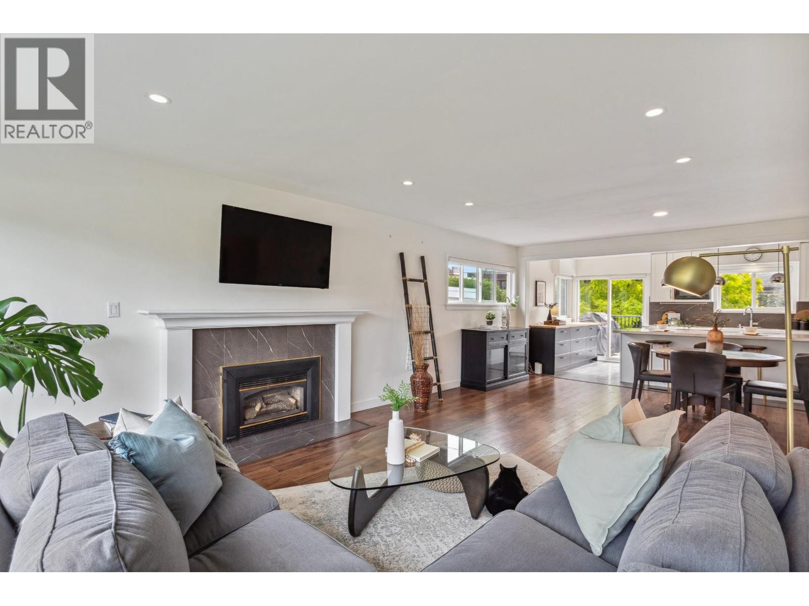 935 BEACONSFIELD ROAD