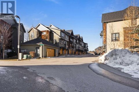 452 Ascot Circle SW Calgary AB T3H0X3