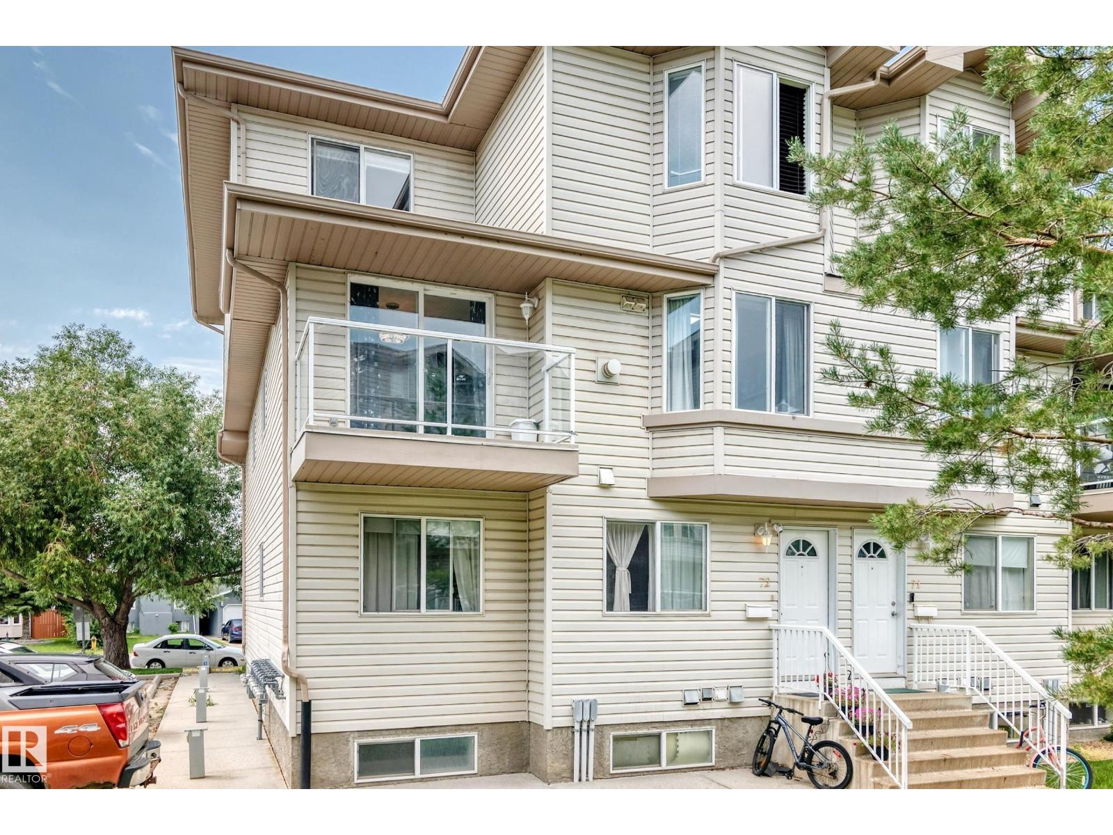 #72 2505 42 ST NW