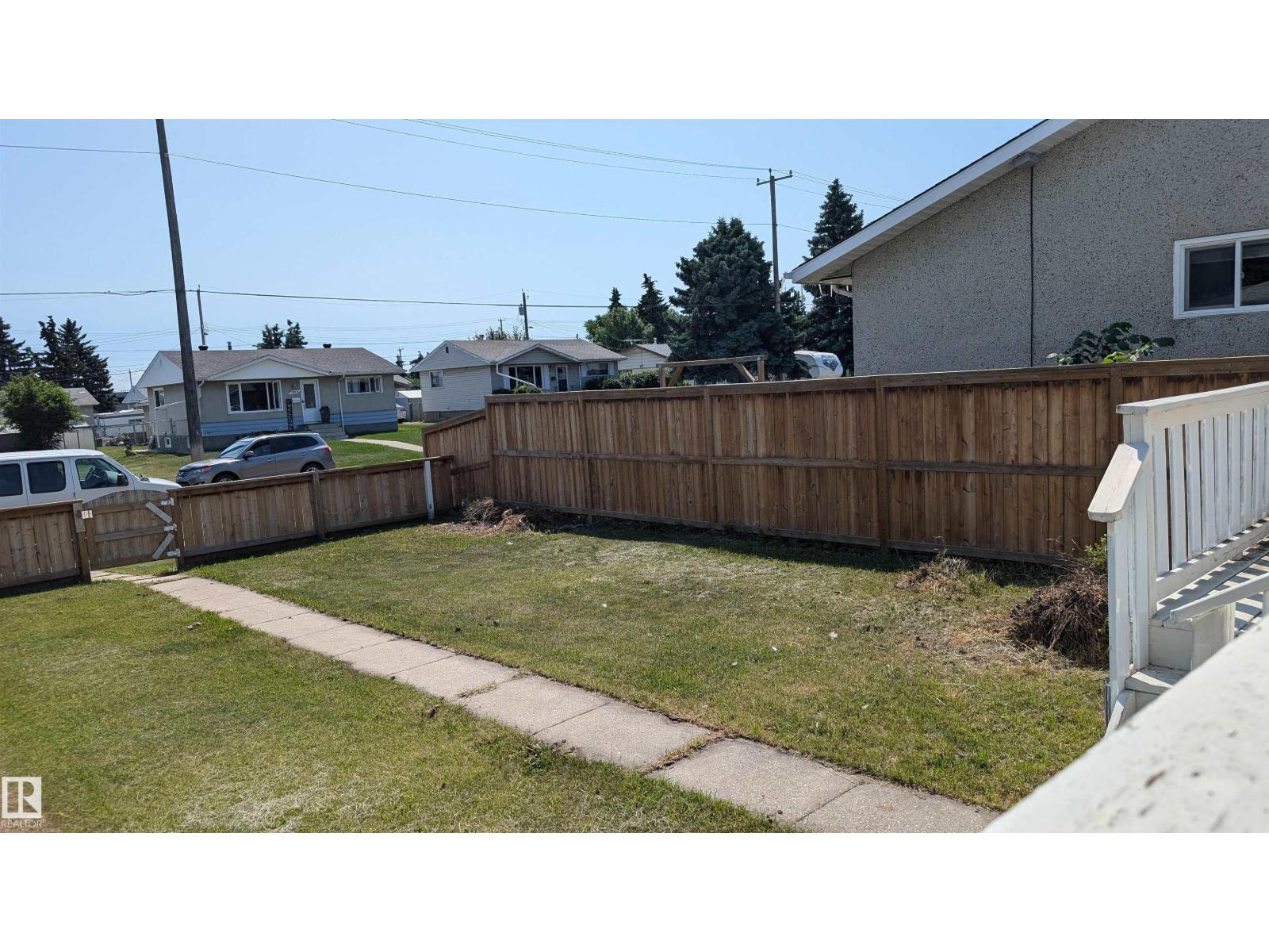 7812 128 AV NW