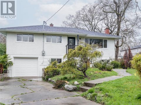 824 Monterey Ave Oak Bay BC V8S4V2