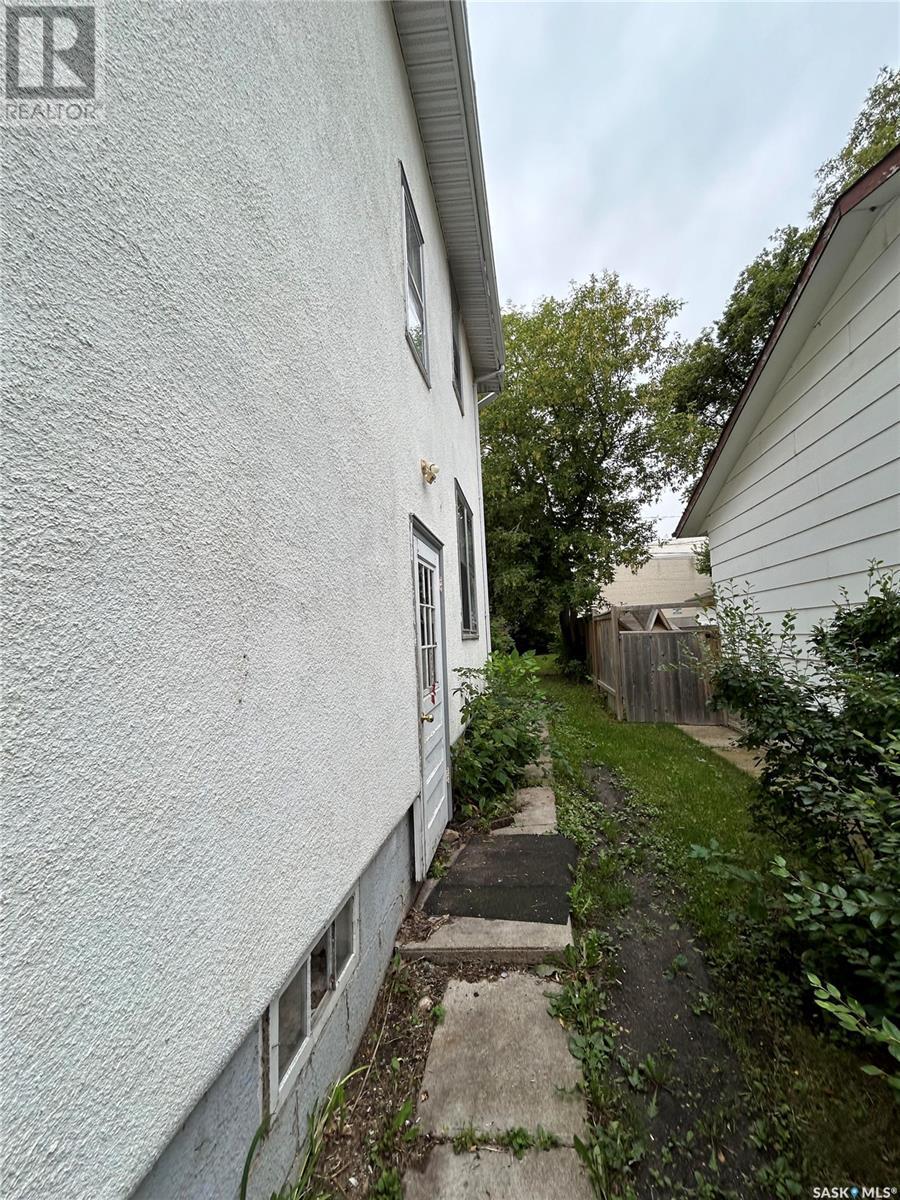 138 Fourth AVENUE N