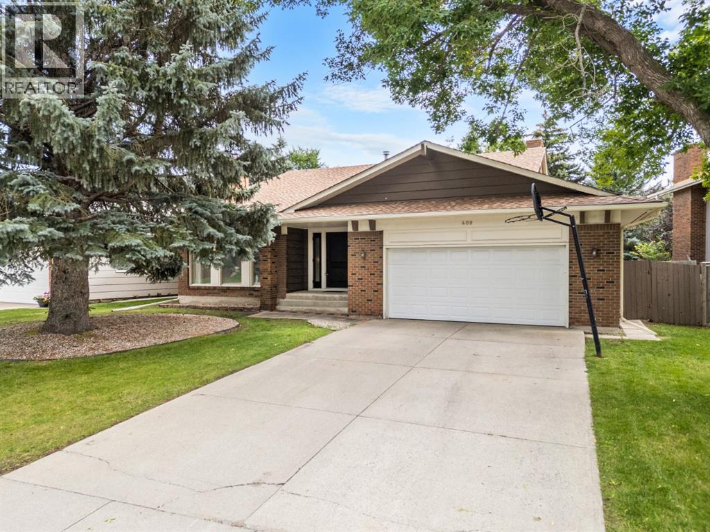 409 Lake Simcoe Crescent SE