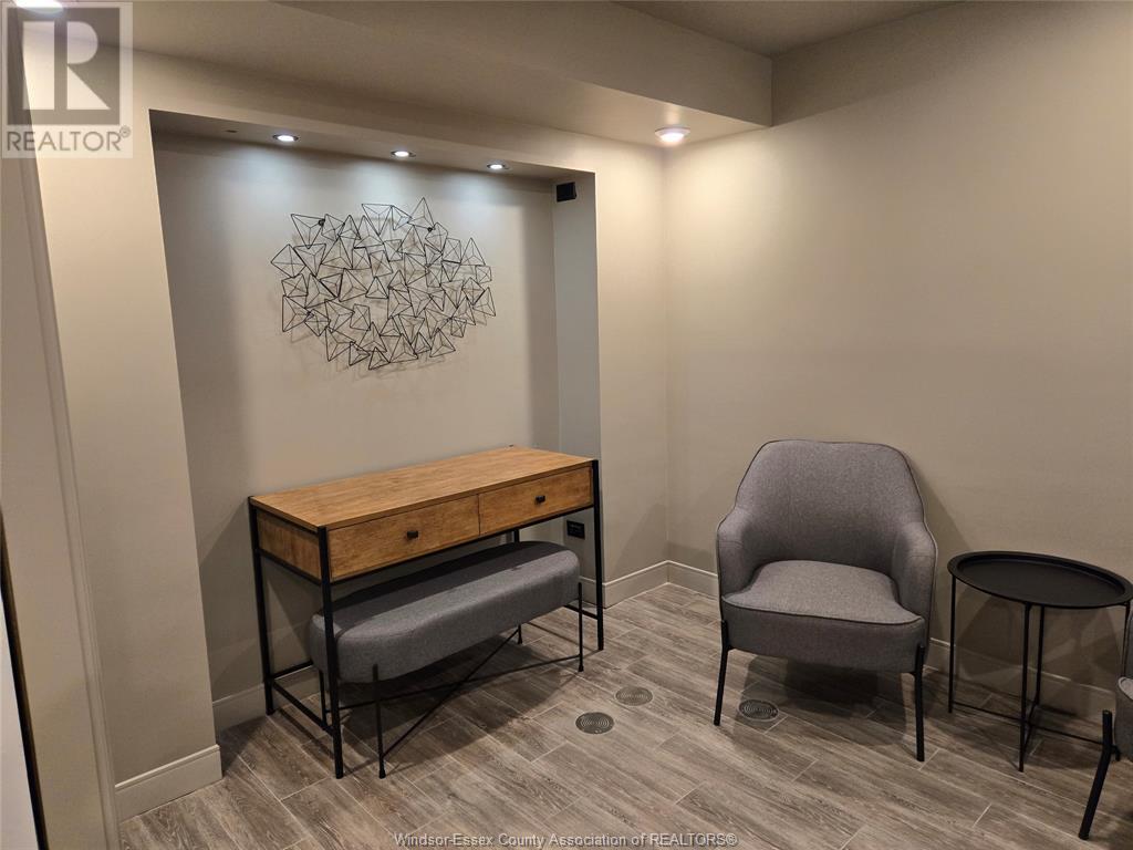 1011 OUELLETTE Unit# LOWER