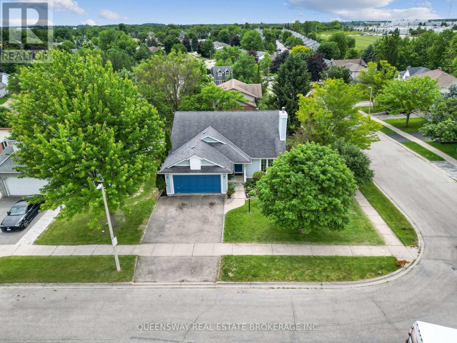 46 GREENWICH DRIVE