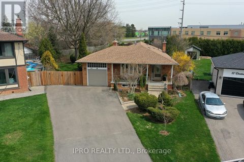10 CHESTNUT AVENUE Brampton (Northwood Park) ON L6X2A5