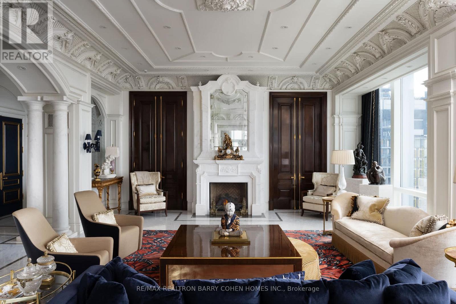 5202 - 50 YORKVILLE AVENUE