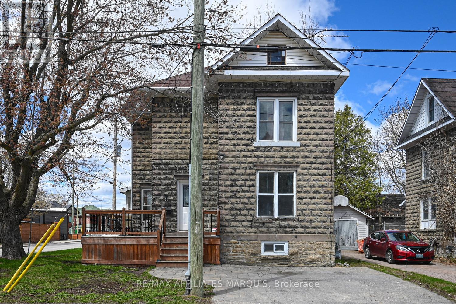 2 FOSTER AVENUE