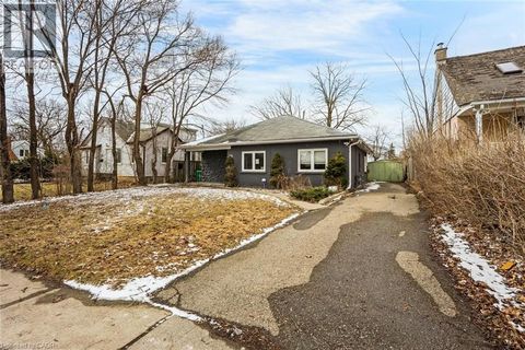 16 WOODWARD Avenue Brampton ON L6V1K1