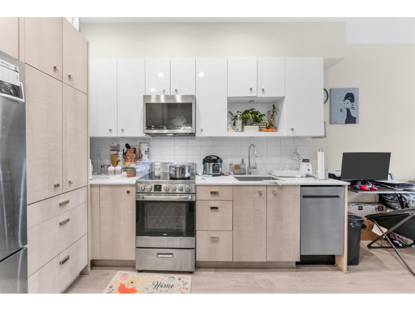 516 10838 WHALLEY BOULEVARD