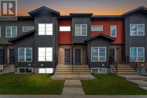 136 Red Embers Gate NE Calgary AB T3N1E9