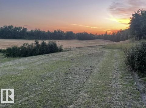 54522 RGE ROAD 204 Rural Strathcona County AB T8L4B6