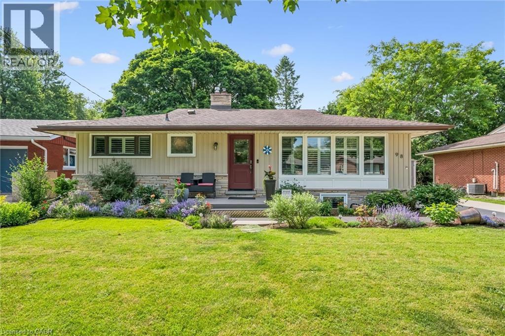 98 STONYBROOK Drive
