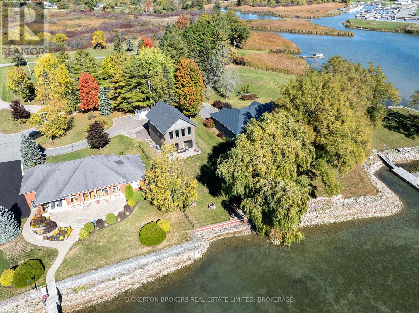 113 WILLOWBANK ROAD E