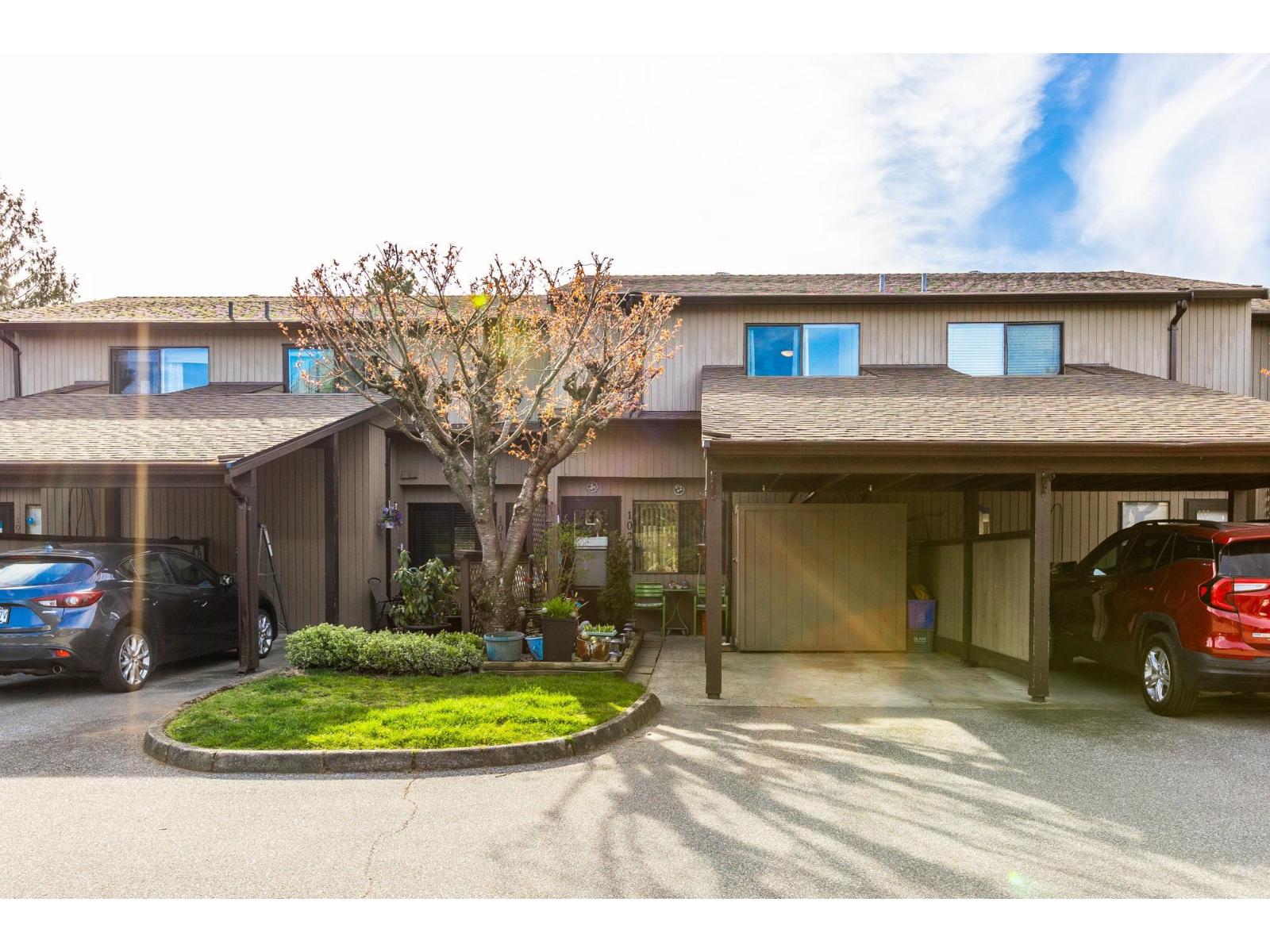 102 27044 32 AVENUE
