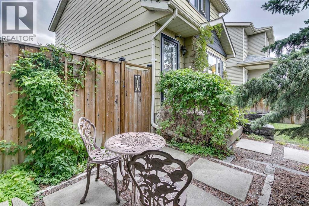 85 Erin Woods Place SE