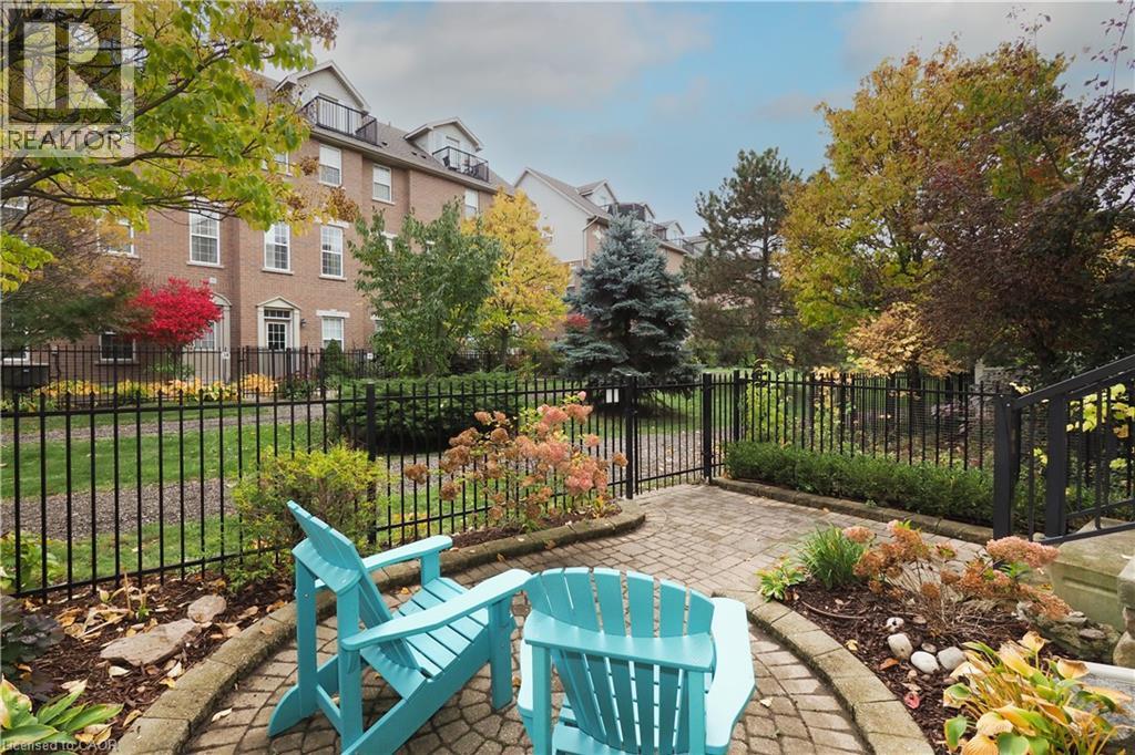17 GROSVENOR Lane Unit# n/a
