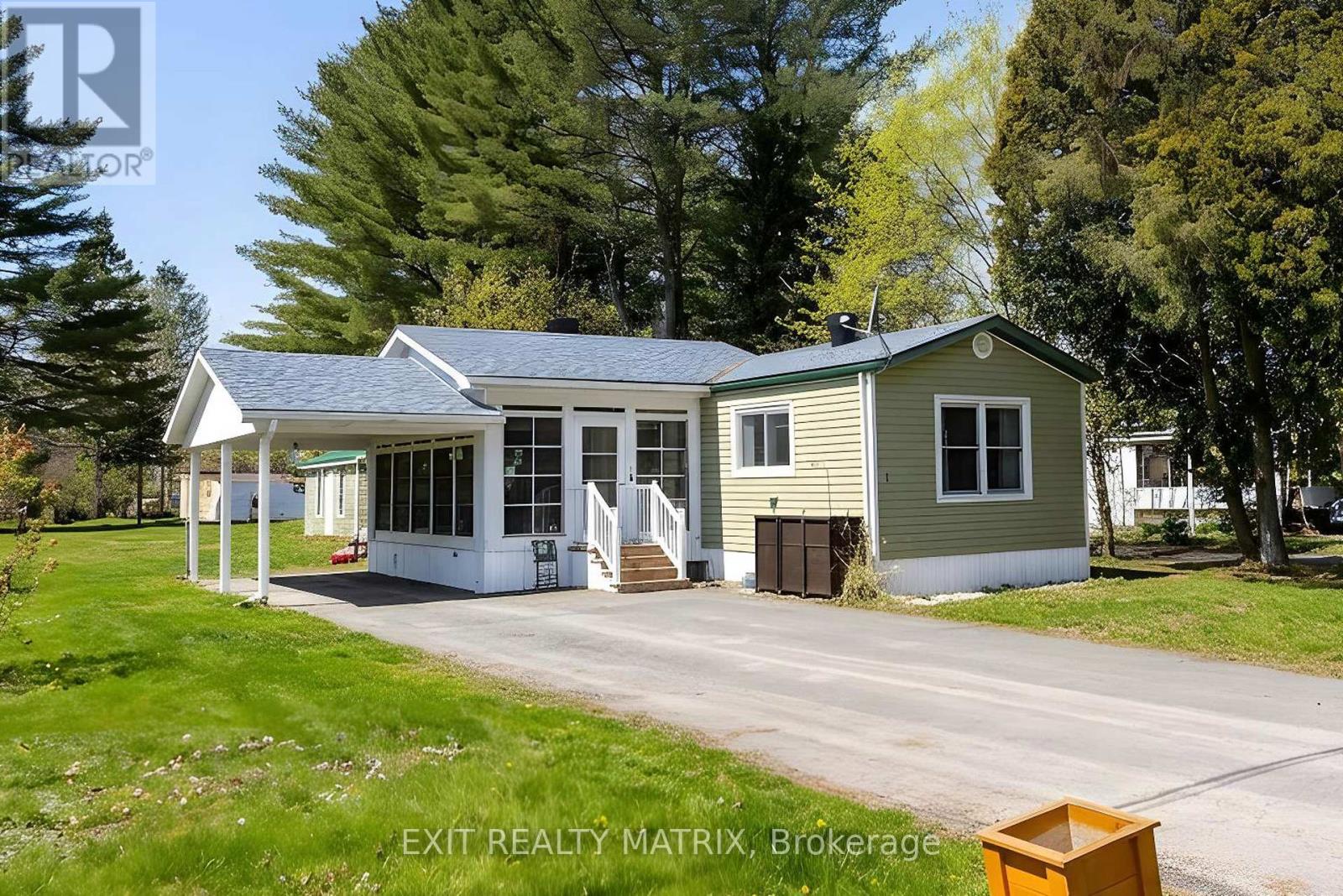 Photo 1 of 50 — 7 - 5279 COUNTY ROAD NO 17 ROAD Unit 7, Alfred and Plantagenet, ON K0B1A0