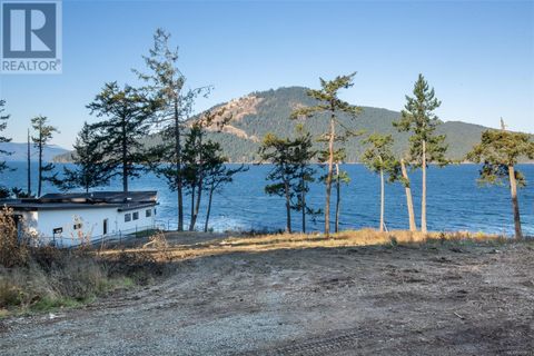 760 Lands End Rd North Saanich BC V8L5K9
