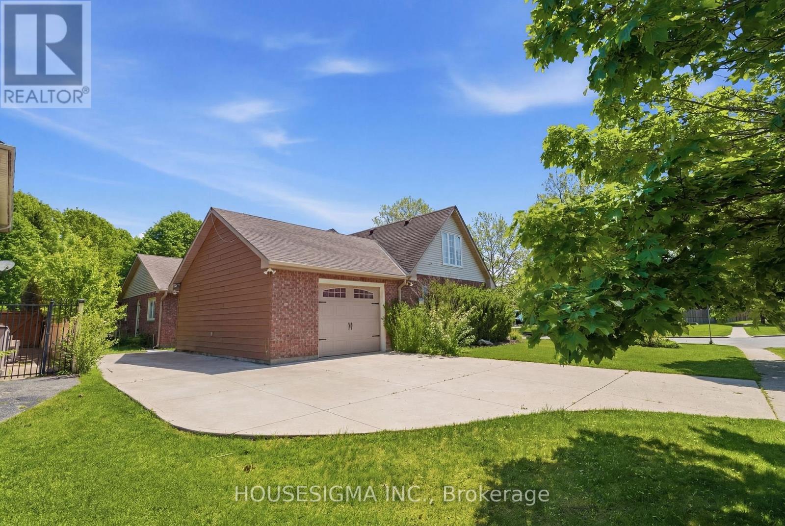 1 NEWPORT LANE