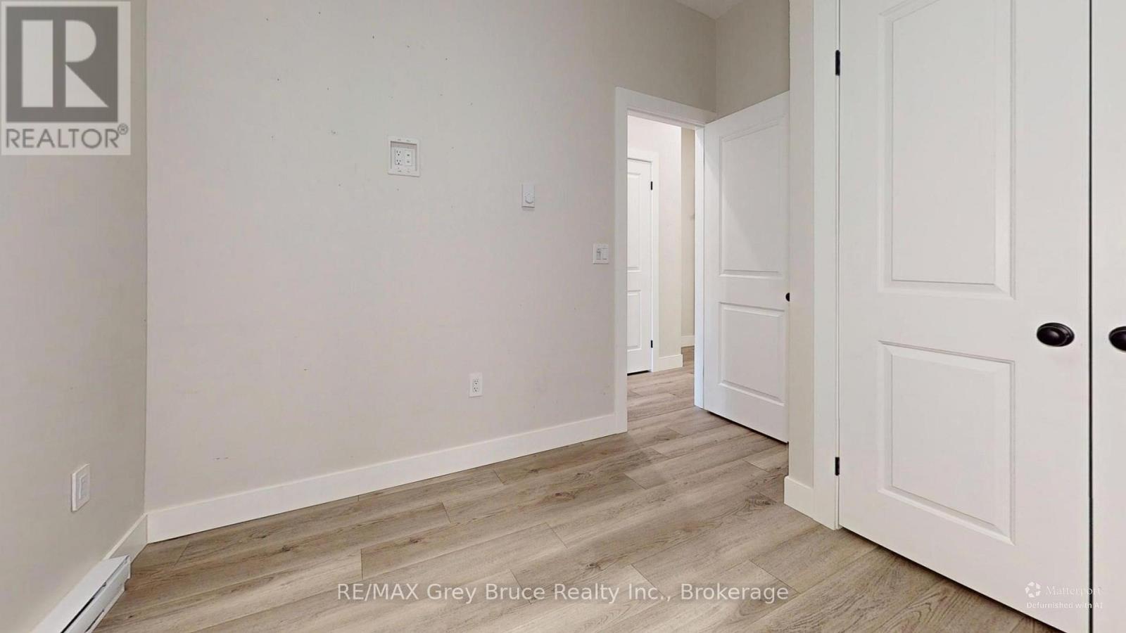 UNIT 9 - 39 1ST AVENUE S