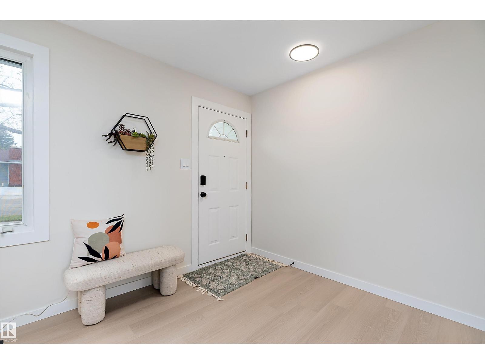 6411 152A AV NW