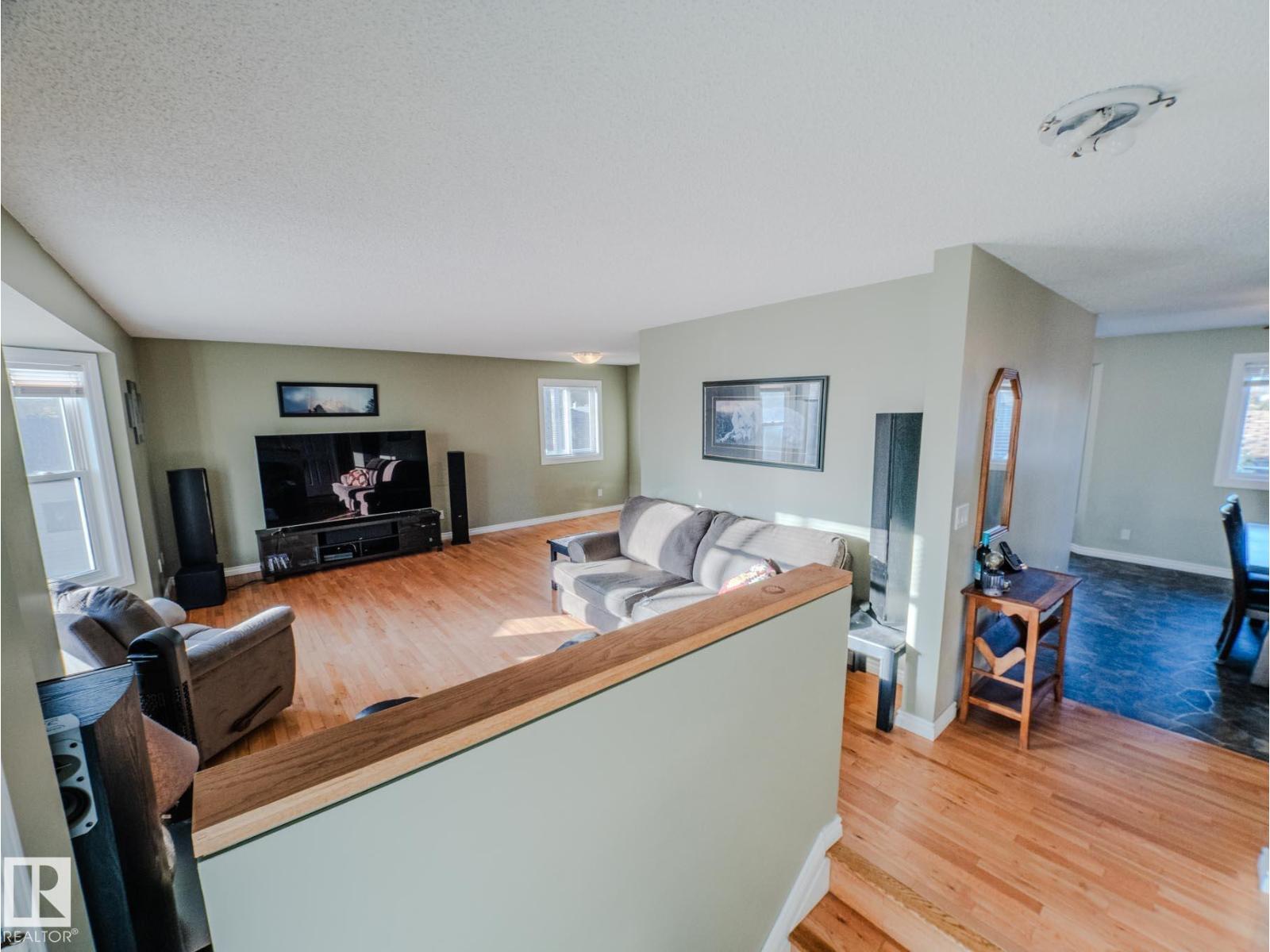 11410 46 ST NW