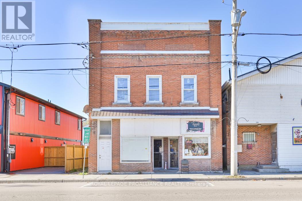 208 VICTORIA STREET N