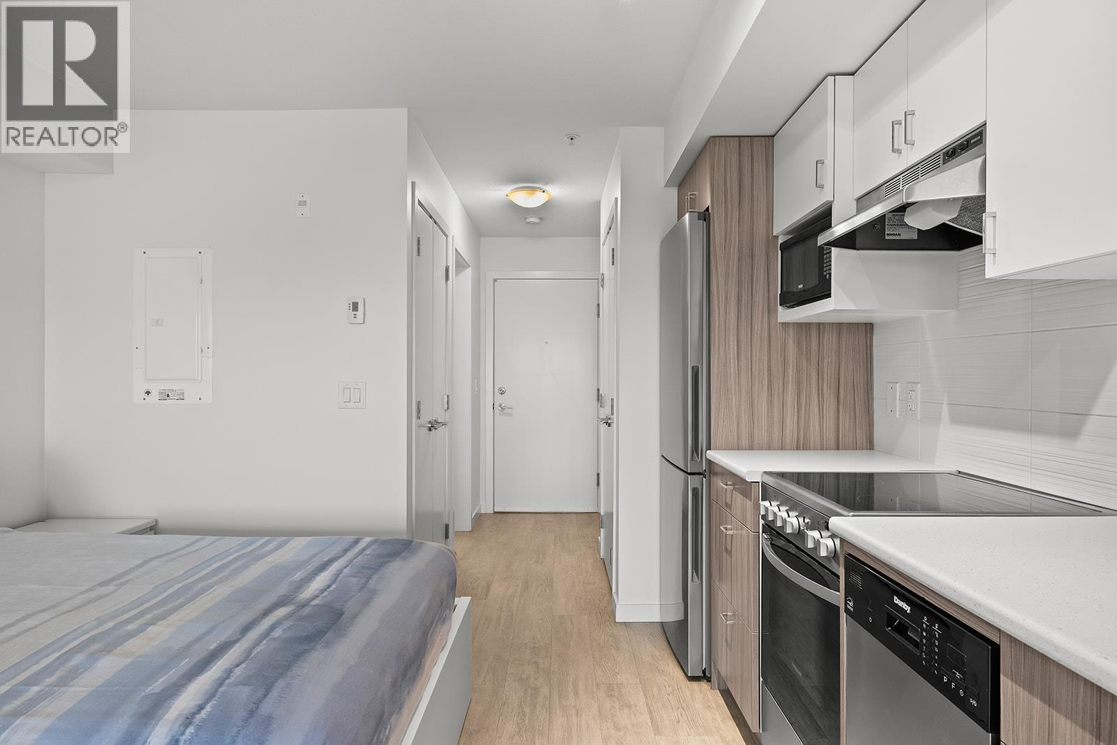 695 Academy Way Unit# 119