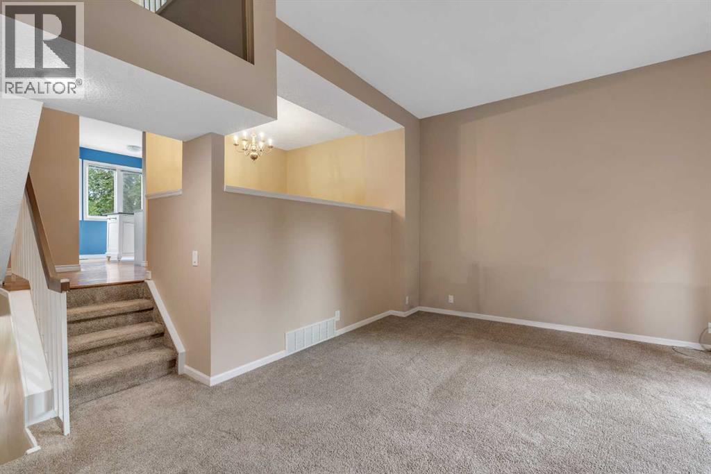 22 Coachway Green SW