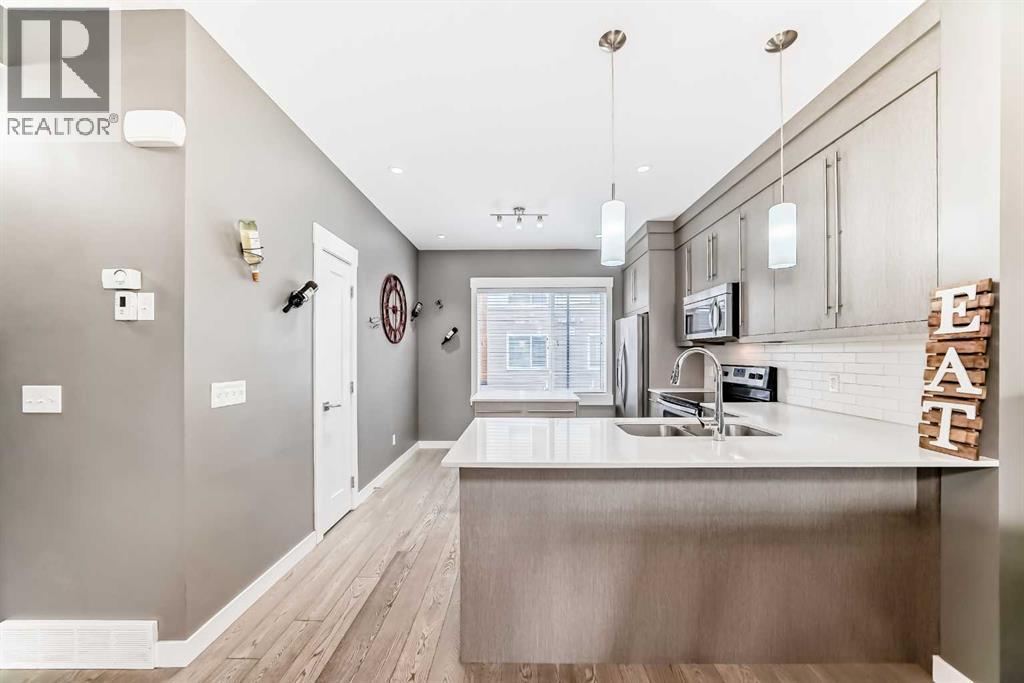 53, 111 Rainbow Falls