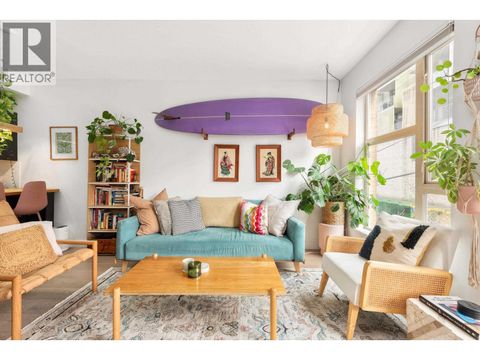 212 205 E 10TH AVENUE Vancouver BC V5T4V6