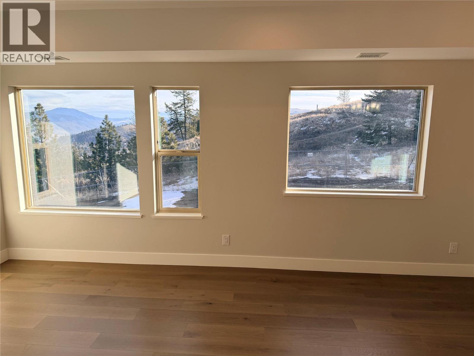 2171 Van Horne Drive Unit# 203