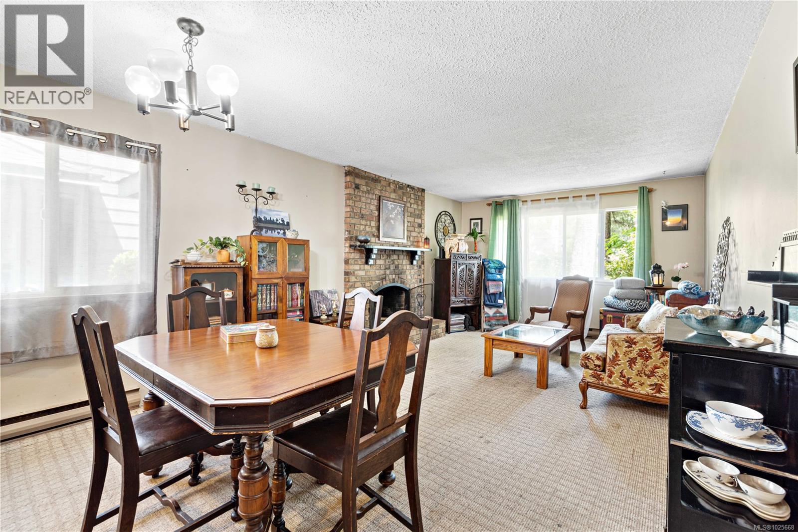 16 211 Buttertubs Pl